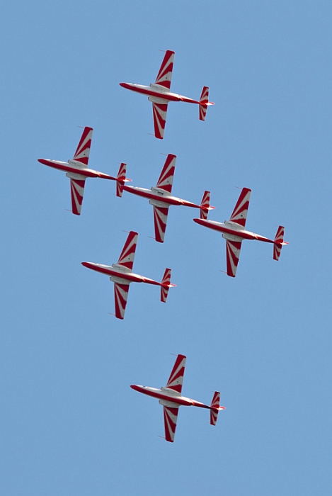 095_Radom_Air Show_Bialo-Czerwone Iskry na TS-11 Iskra.jpg